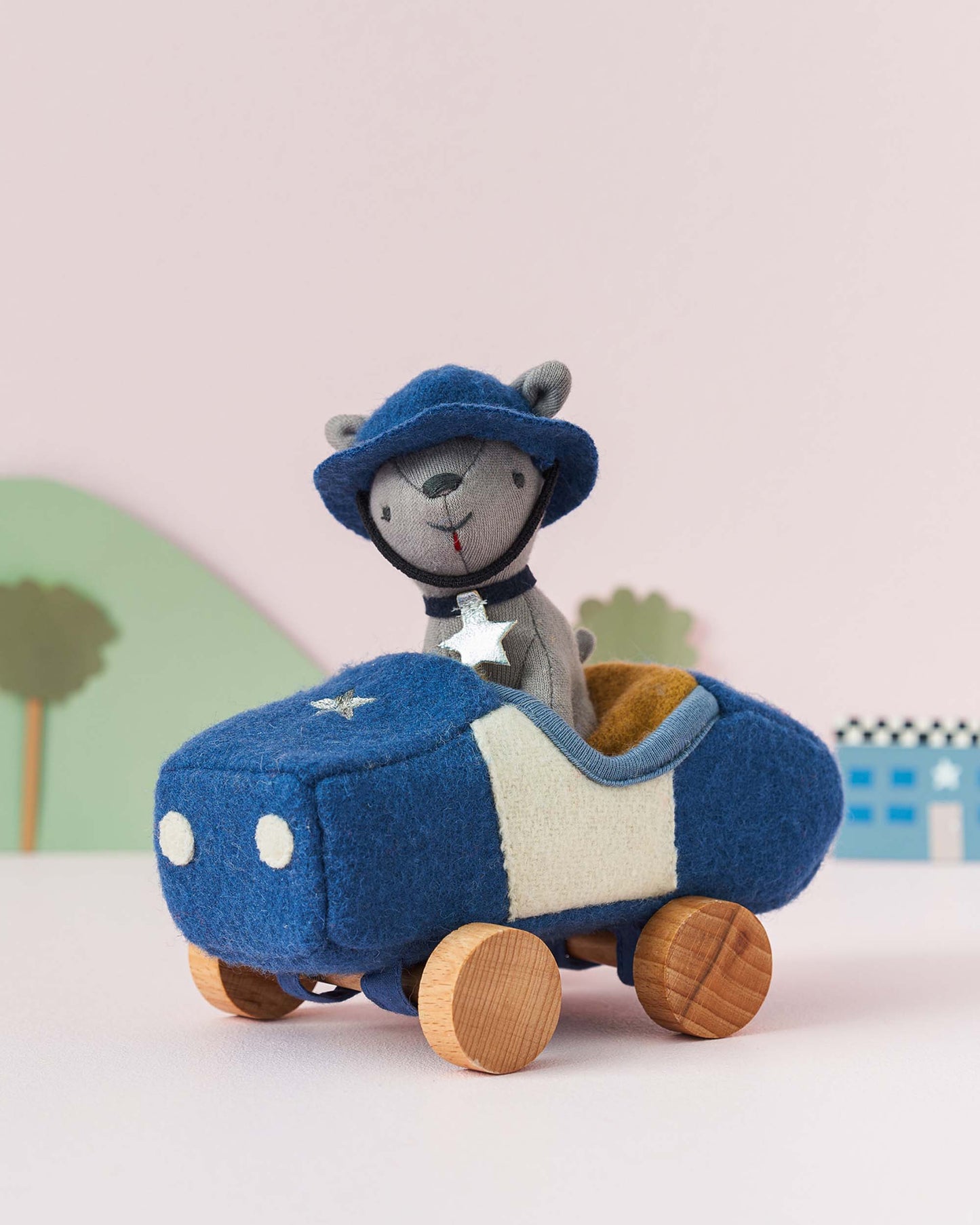 Holdie Dog-go Officer Driver Dog Car - Frozzy