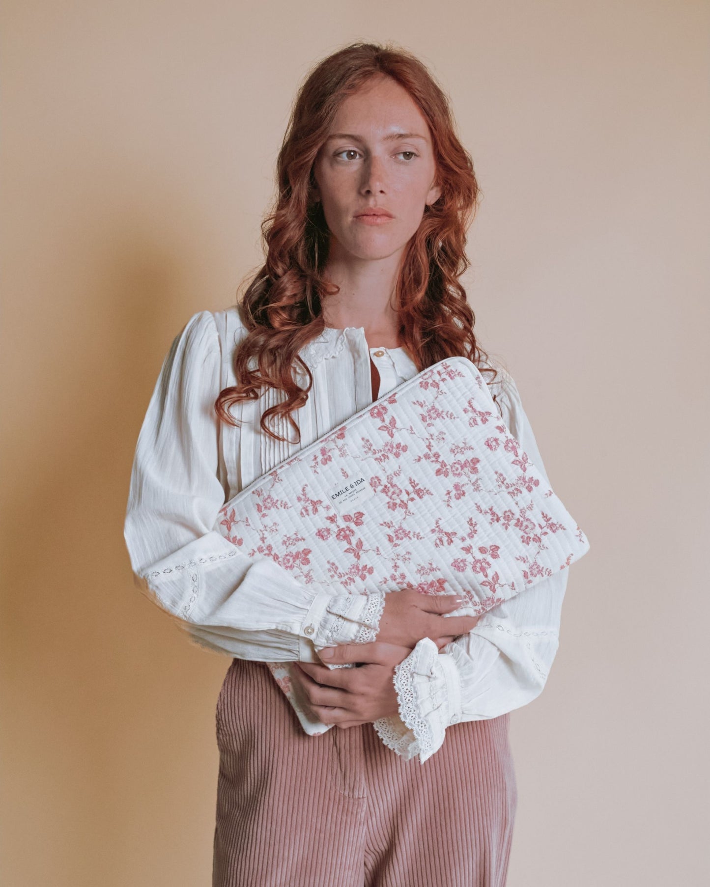 Pochette d'ordinateur - Fleuri écru et rose