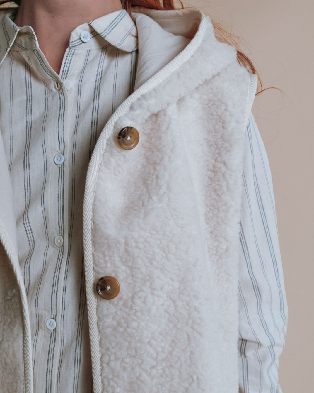 Veste sans manches à capuche - Moumoute écru