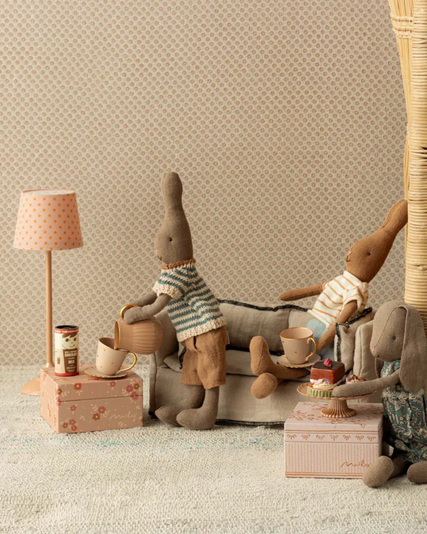 Petits-fours and display - Maileg