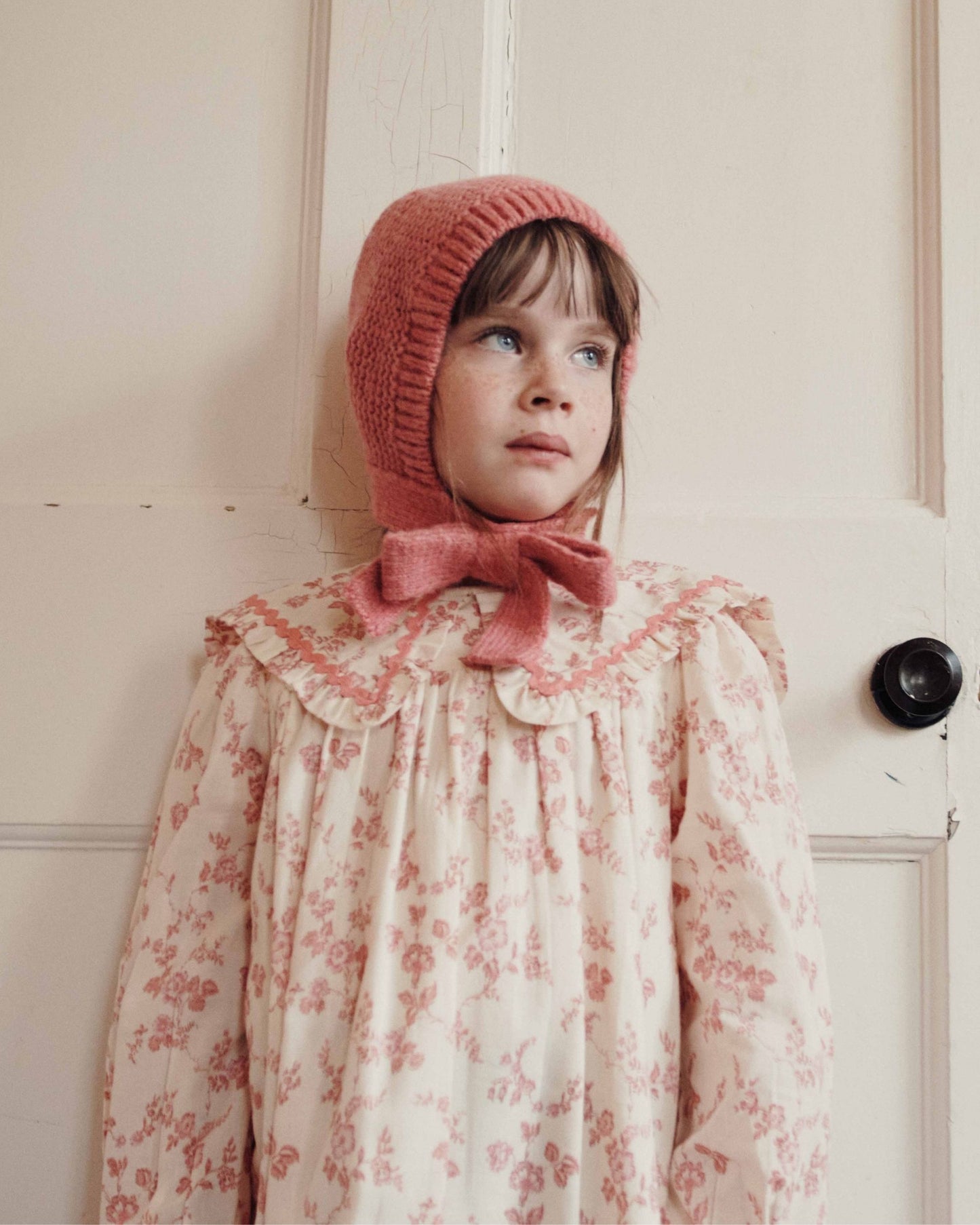 Robe - Grand col fleuri écru et rose